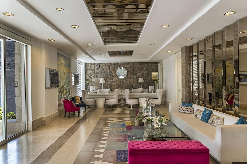 אתר נופש Prive - Adult Only 5*